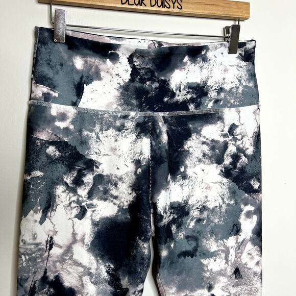 Marika Multicolored Abstract Patterned Ankle Leggings - Picture 2 of 5